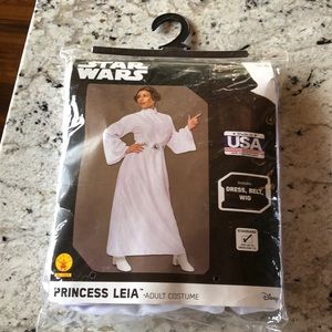 Brand new Princess Leia costume